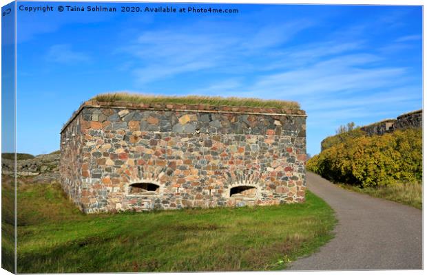 Suomenlinna Fortifications in October Canvas Print by Taina Sohlman