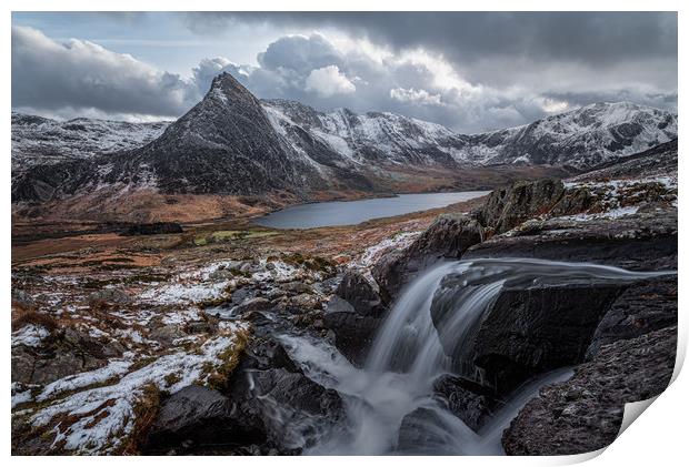 Tryfan and the Glyderau Print by Paul Andrews