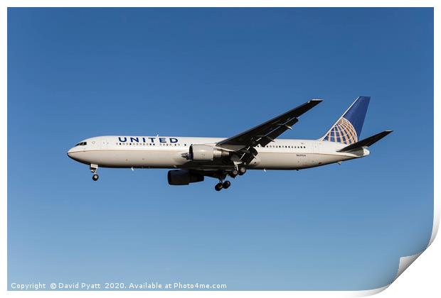 United Airlines Boeing 767-332 Print by David Pyatt