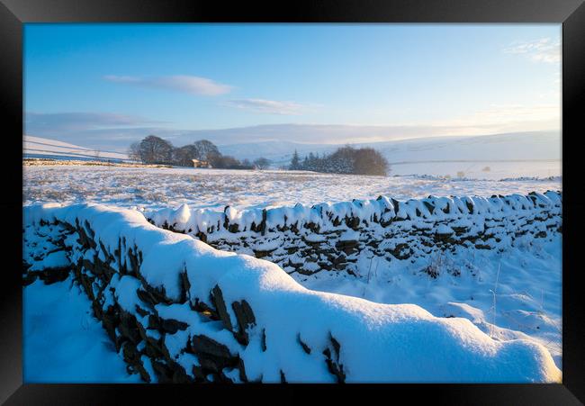 Snowy morning in the High Peak, Derbyshire Framed Print by Andrew Kearton