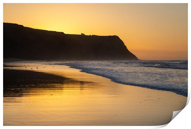 Sunset at Cattersty sands, North Yorkshire Print by Andrew Kearton
