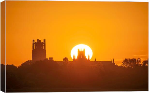 Summer solstice, 21st June 2019, over Ely Cathedra Canvas Print by Andrew Sharpe