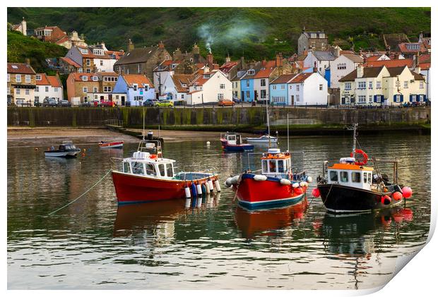 Boats in the harbour, Staithes, North Yorkshire Print by Andrew Kearton