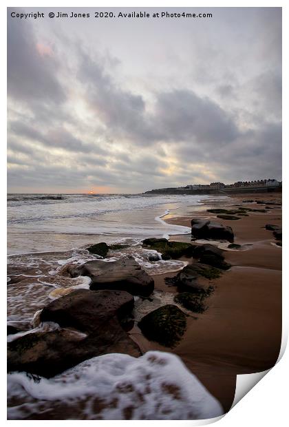 Sunrise over the beach at Whitley Bay Print by Jim Jones