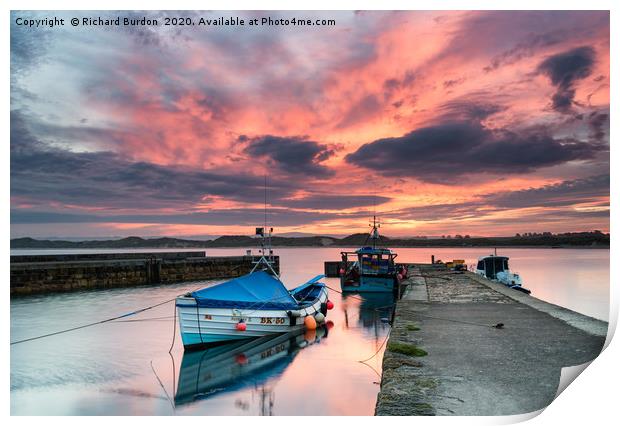 Sunset at Beadnel harbour Print by Richard Burdon