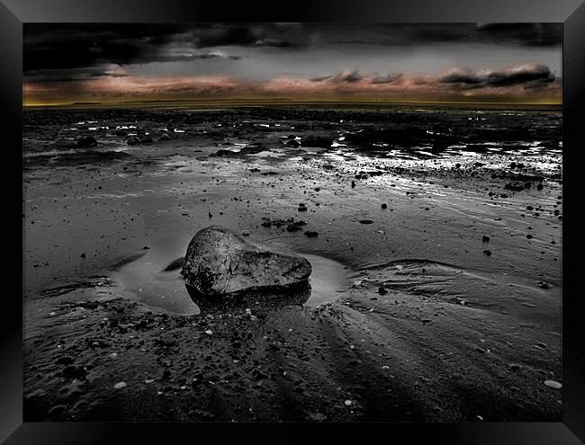 Sand Bay in Black and White Framed Print by Samantha Higgs