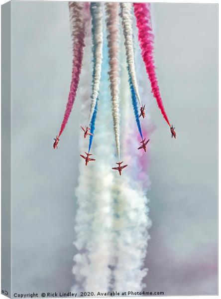 The Red Arrows Canvas Print by Rick Lindley
