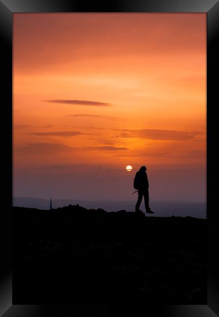 Sunset silhouette Framed Print by Steven Lennie