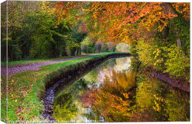 Monmouthshire and Brecon Canal, Brecon Beacons Nat Canvas Print by Dan Santillo