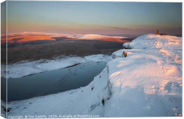 Llyn y Fan Fawr from Fan Brycheiniog, Carmarthen F Canvas Print by Dan Santillo