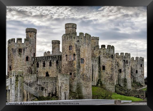 Conwy Castle Framed Print by Rick Lindley