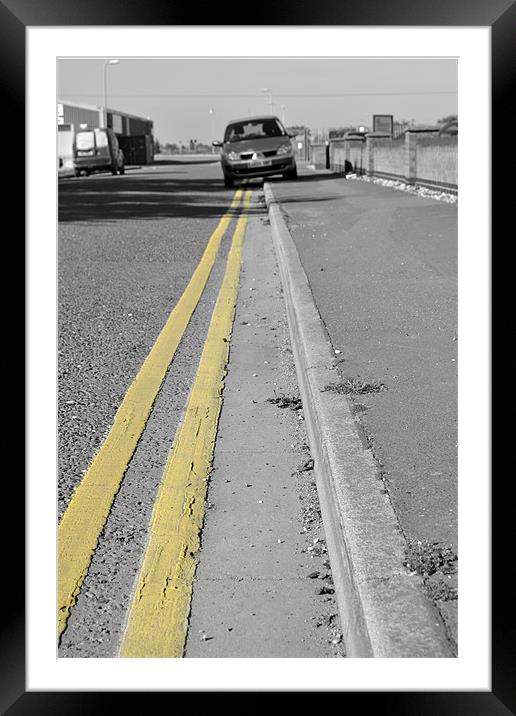 Double Yellows Framed Mounted Print by Daniel Gray