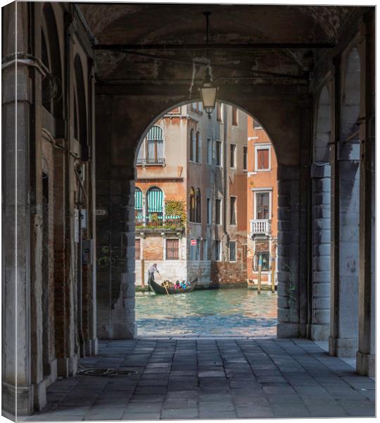 A View of a Gondola on the Grand Canal from Mercat Canvas Print by Ray Hill