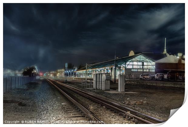 The railways and the Fremantle train station. Print by RUBEN RAMOS