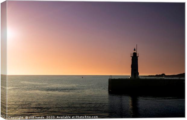 Anstruther harbour light house, fife, scotland. Canvas Print by Scotland's Scenery