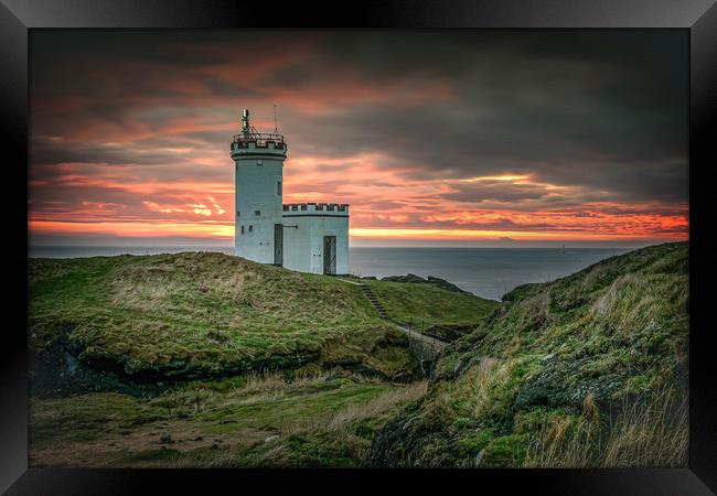 Elie Lighthouse  Framed Print by Alan Sinclair