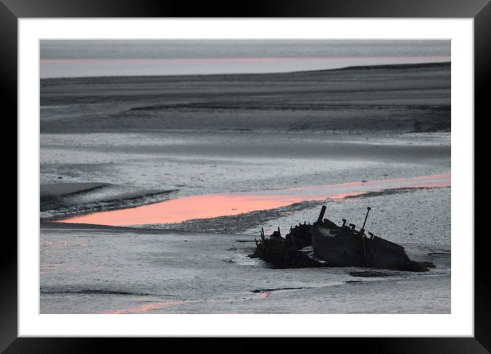 Penclawdd shipwreck Framed Mounted Print by Duane evans