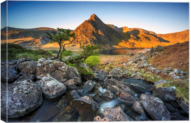 Spring at The Ogwen Valley  Canvas Print by J.Tom L.Photography