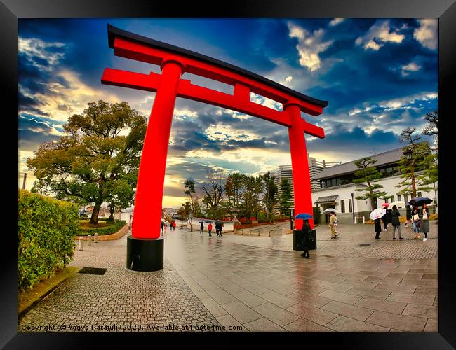 The kyoto gate. Framed Print by Yagya Parajuli