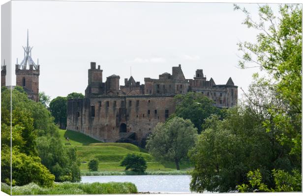 Linlithgow Palace. Canvas Print by Tommy Dickson