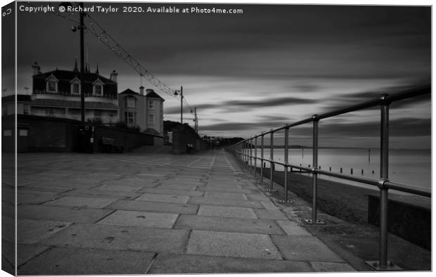 Teignmouth Sea Front Canvas Print by Richard Taylor