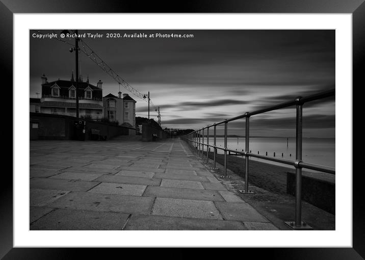 Teignmouth Sea Front Framed Mounted Print by Richard Taylor