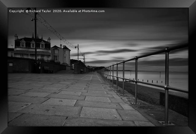 Teignmouth Sea Front Framed Print by Richard Taylor