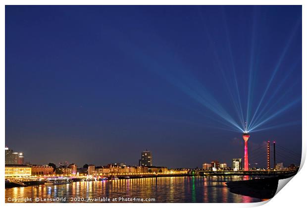 Light show from Düsseldorf's "Rheinturm" at night Print by Lensw0rld 
