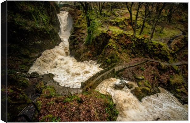 The rain mainly falls in the Lake District Canvas Print by John Malley