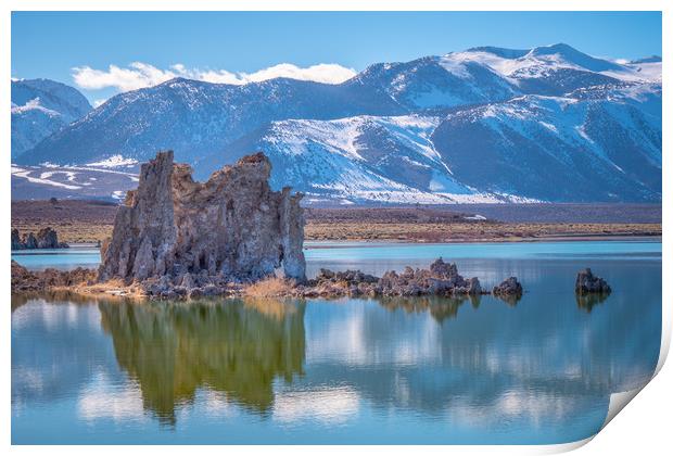 Mono Lake with its amazing Tufa towers Print by Erik Lattwein