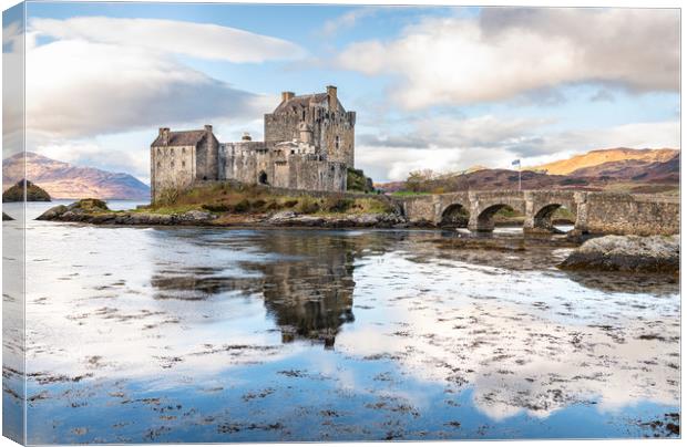 Eilean Donan Castle, Highlands, Scotland Canvas Print by Dave Collins