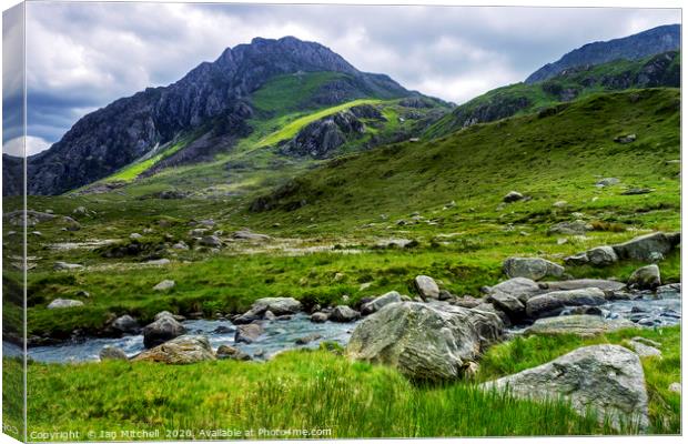 Tryfan Mountain Canvas Print by Ian Mitchell