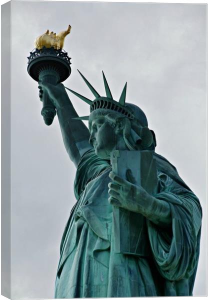 STATUE OF LIBERTY Canvas Print by Sue HASKER