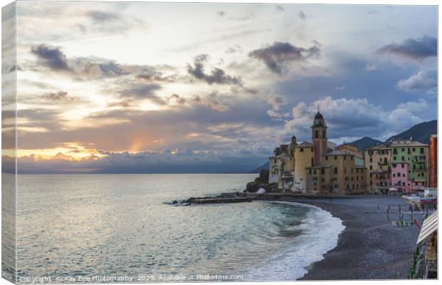 Sunset over Camogli, Italy Canvas Print by KB Photo