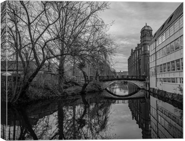 St George's Bridge over the River Wensum Canvas Print by Chris Yaxley