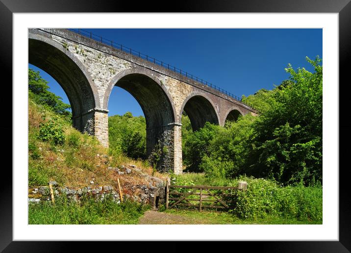 Headstone Viaduct in Monsal Dale                   Framed Mounted Print by Darren Galpin