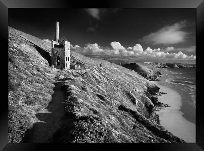 Wheal Coates & North Cornwall Coastline Framed Print by Darren Galpin
