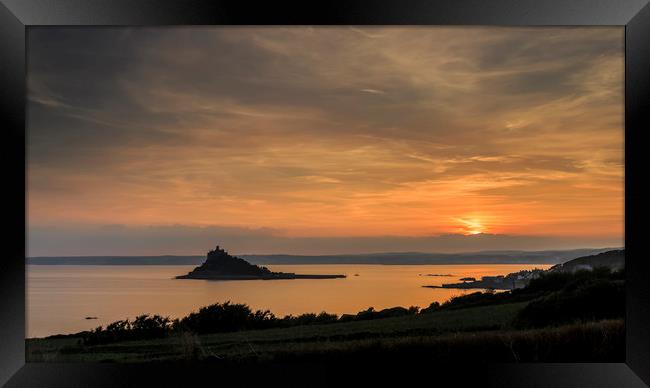 Setting Sun, St Mihaels Mount, Cornwall Framed Print by Mick Blakey