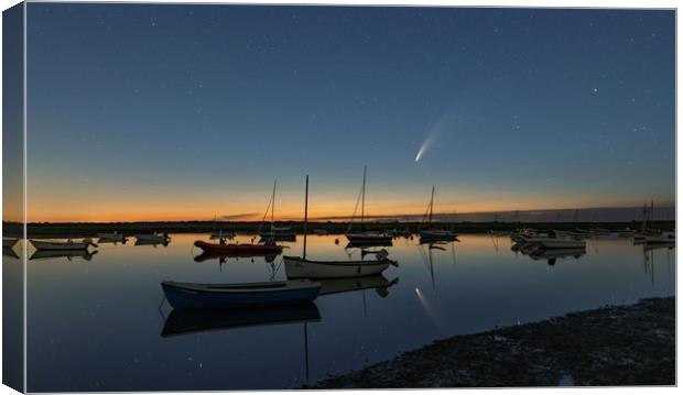 Comet Neowise over Brancaster Staithe harbour  Canvas Print by Gary Pearson