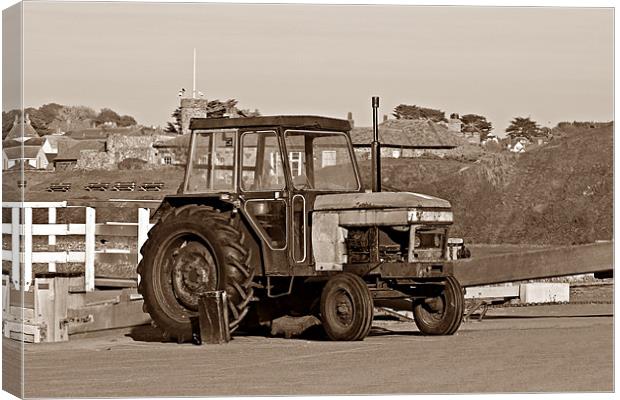 The Old Rusty Tractor Canvas Print by kelly Draper