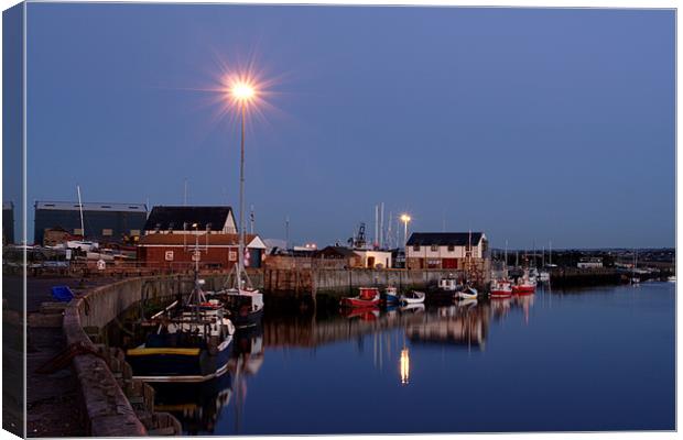 Amble Harbour at night Canvas Print by Gail Johnson