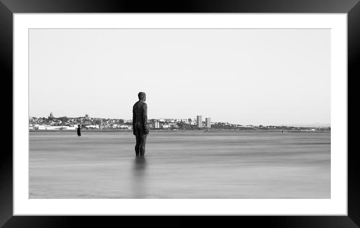 Monochrome Iron Men watching the incoming tide  Framed Mounted Print by Jason Wells