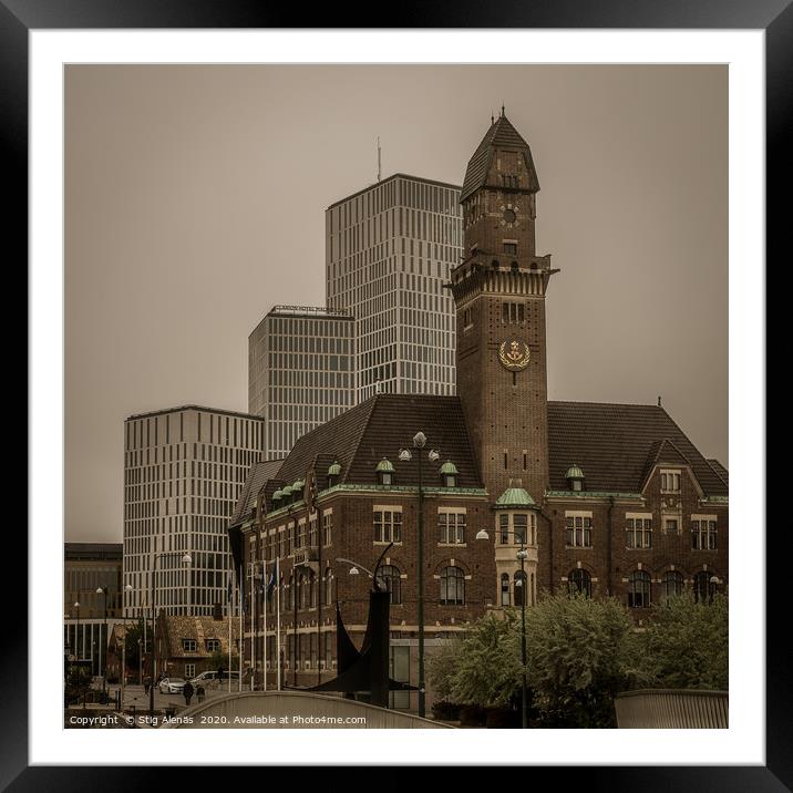 Skyline of old and new buildings against a grey sk Framed Mounted Print by Stig Alenäs