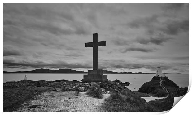 St Dwynwens Cross, Ynys Llandwyn on Anglesey Print by Kevin Smith