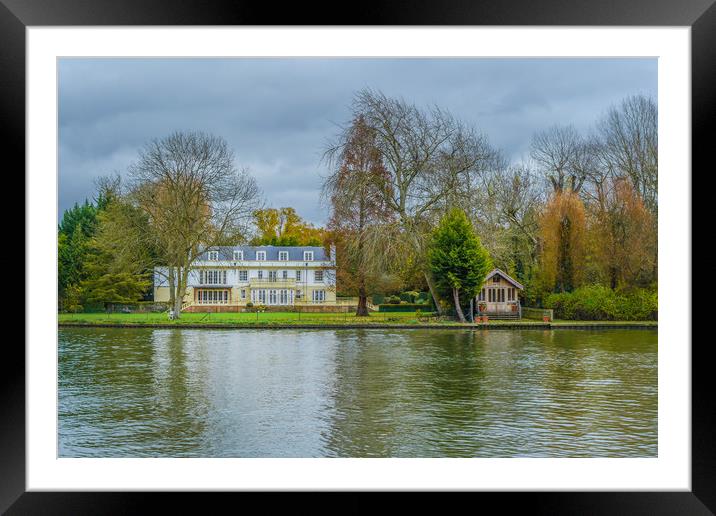 Living on the Thames Framed Mounted Print by Dave Williams