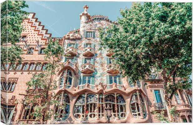 Casa Batllo Barcelona, Antoni Gaudi Architecture Canvas Print by Radu Bercan