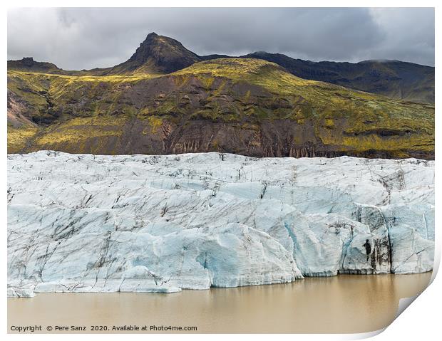 Svinafellsjokull glacier in Iceland Print by Pere Sanz