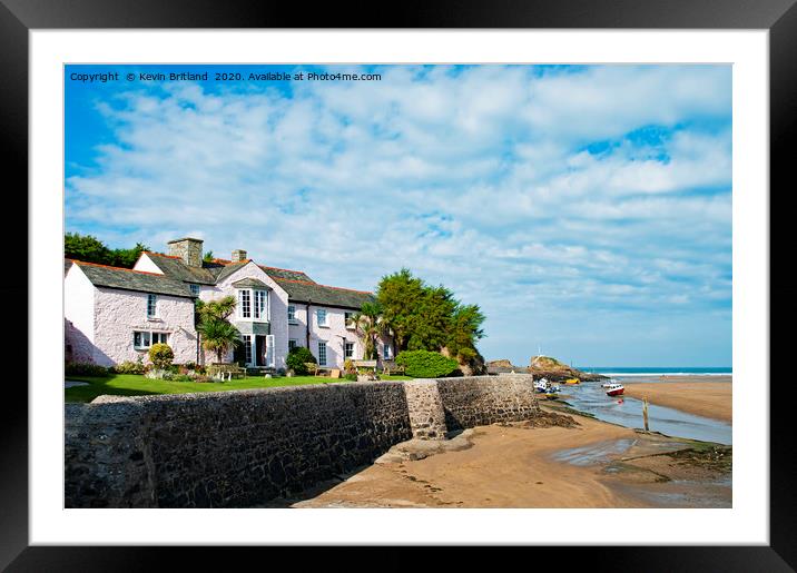 Pretty pink cottage in bude cornwall Framed Mounted Print by Kevin Britland