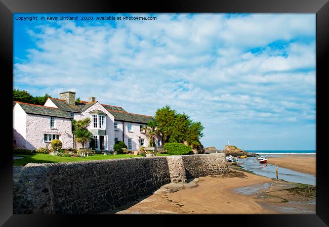 Pretty pink cottage in bude cornwall Framed Print by Kevin Britland