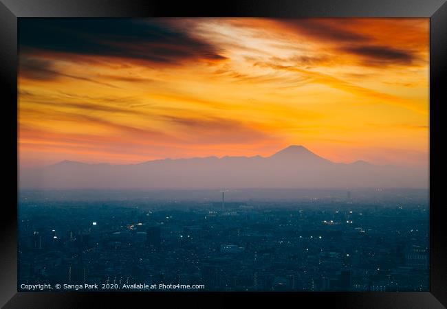 Tokyo sunset Framed Print by Sanga Park